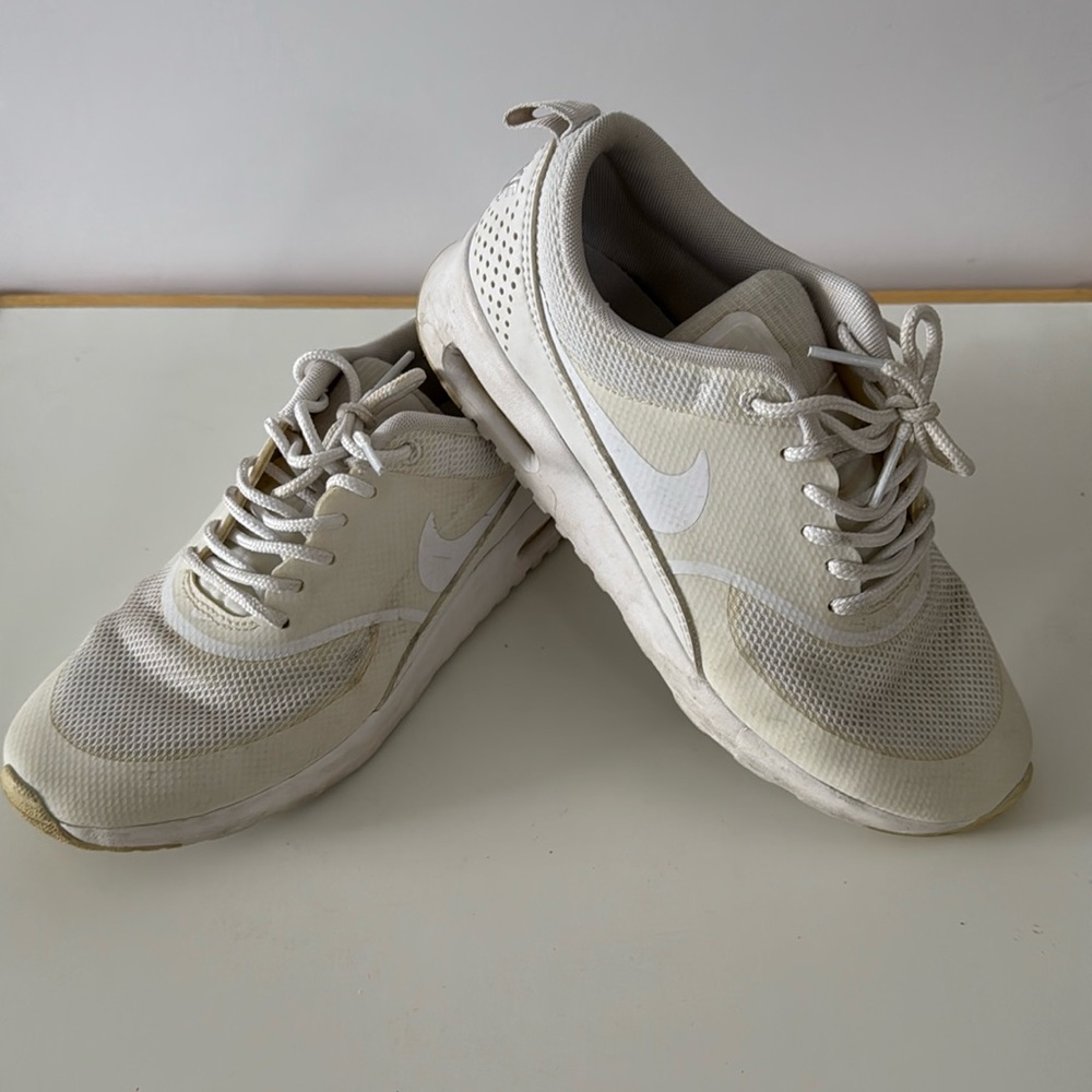 Nike Air Max Thea Women’s Shoes Triple White